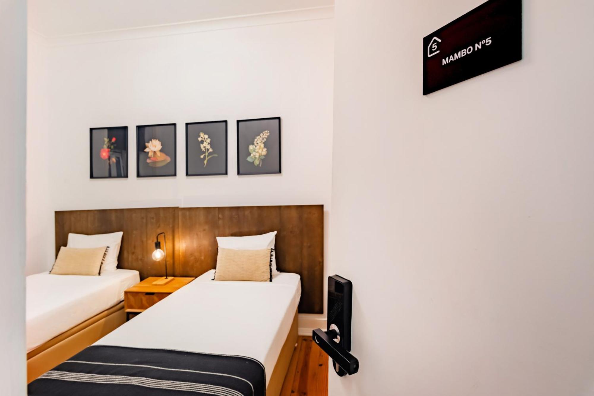 Guest Inn 1 Boutique House Lisbon Room photo